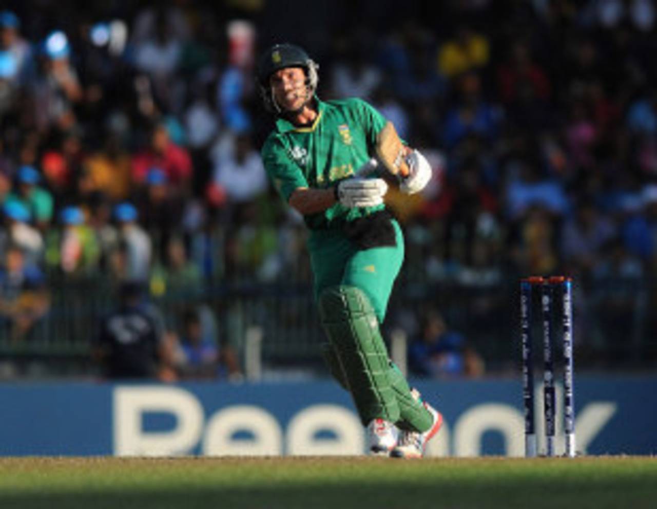 Farhaan Behardien hits down the ground, Australia v South Africa, World Twenty20, Super Eights, Colombo, September 30, 2012
