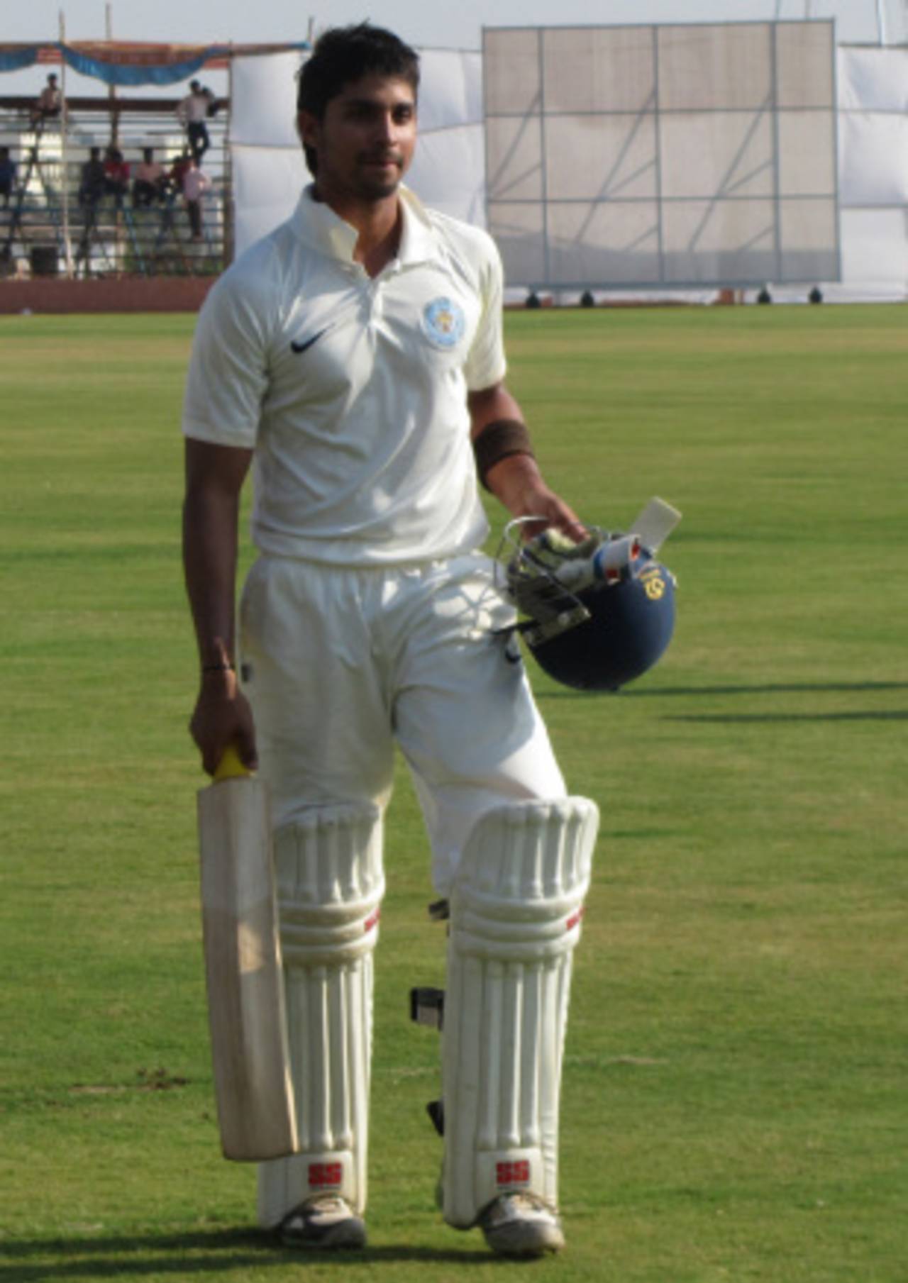 Kunal Kapoor became the first Karnataka batsman to score a century in each innings in the Ranji Trophy, Karnataka v Haryana, Ranji Trophy 2012-13, Group B, Hubli, 4th day, December 25, 2012