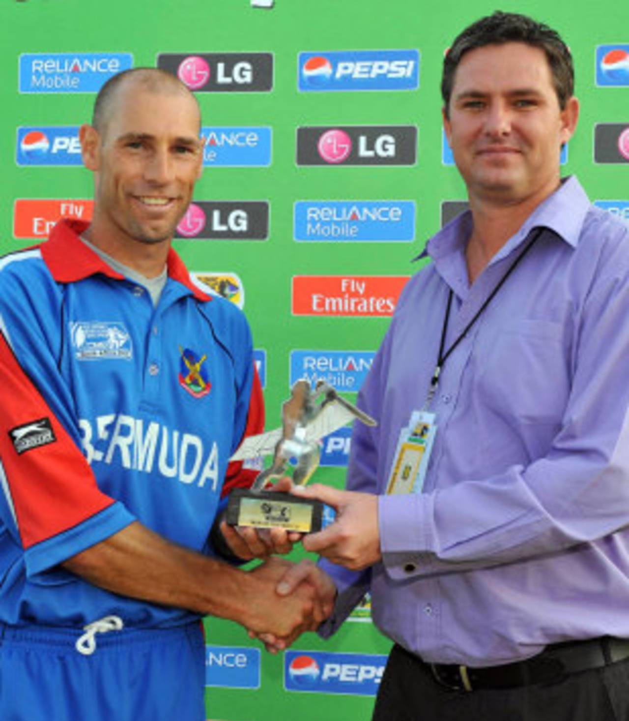 Jacques Faul, seen here with Bermuda's David Hemp in 2009, has made progress with CSA during his tenure&nbsp;&nbsp;&bull;&nbsp;&nbsp;Getty Images
