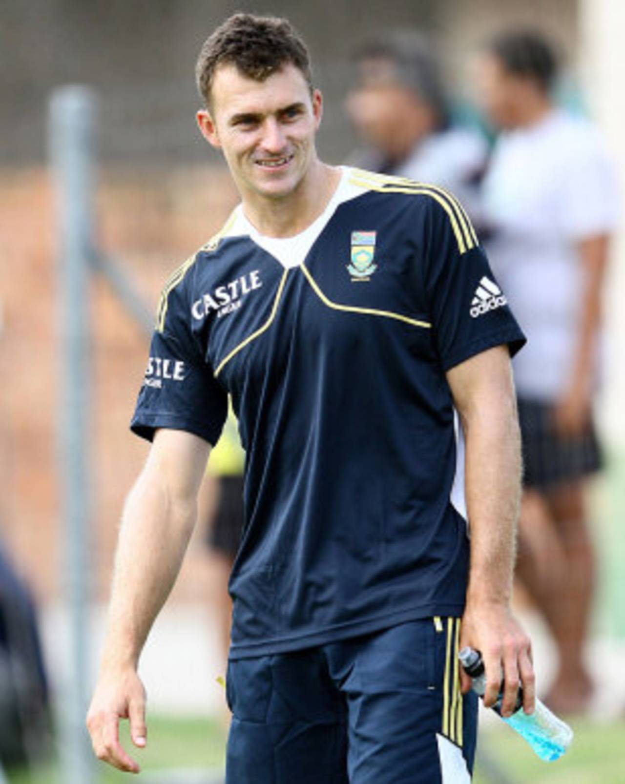 Ryan McLaren trains ahead of the second Test, Port Elizabeth, January 9, 2013