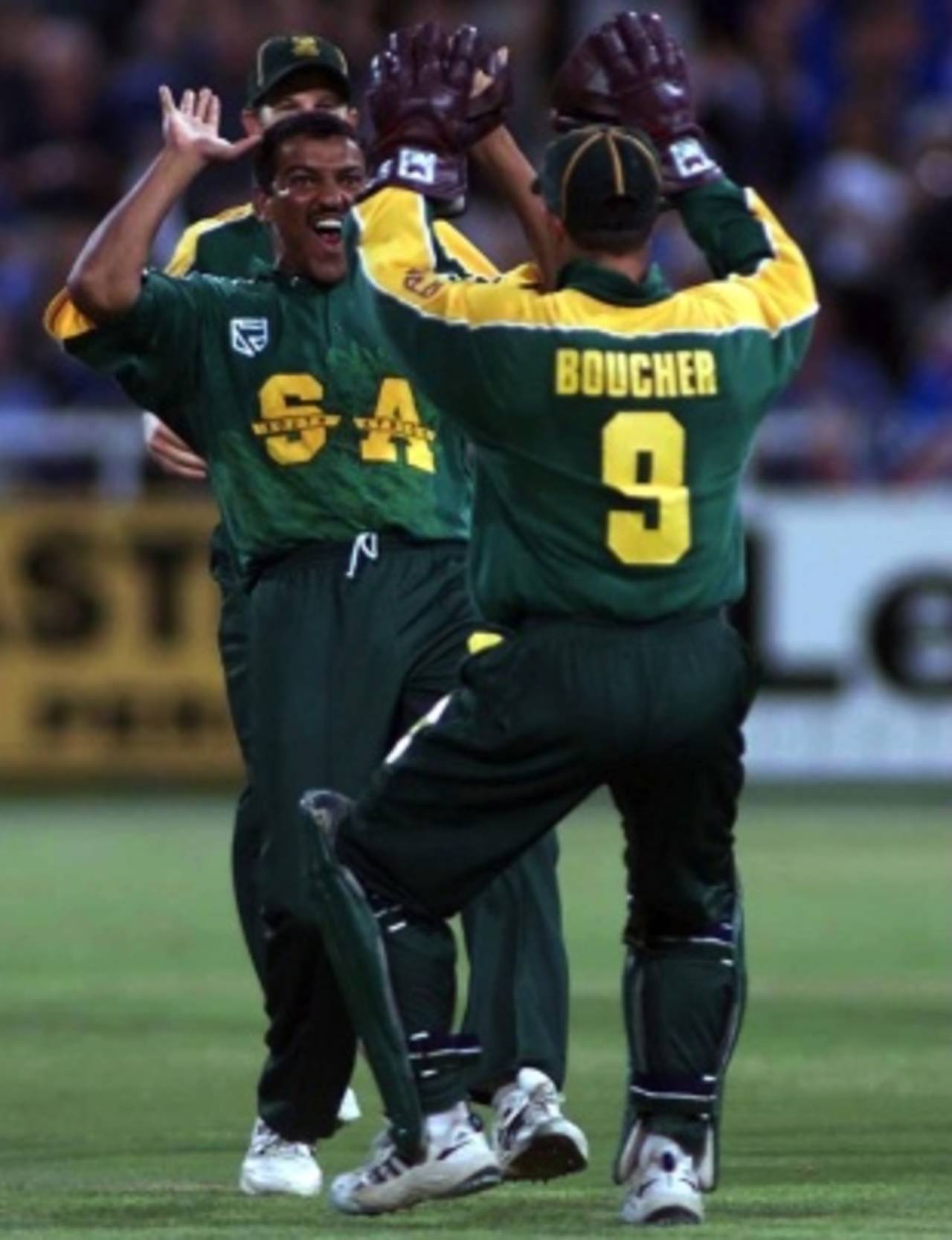 Henry Williams celebrates a wicket, South Africa v England, Newlands, Cape Town, January 26, 2000