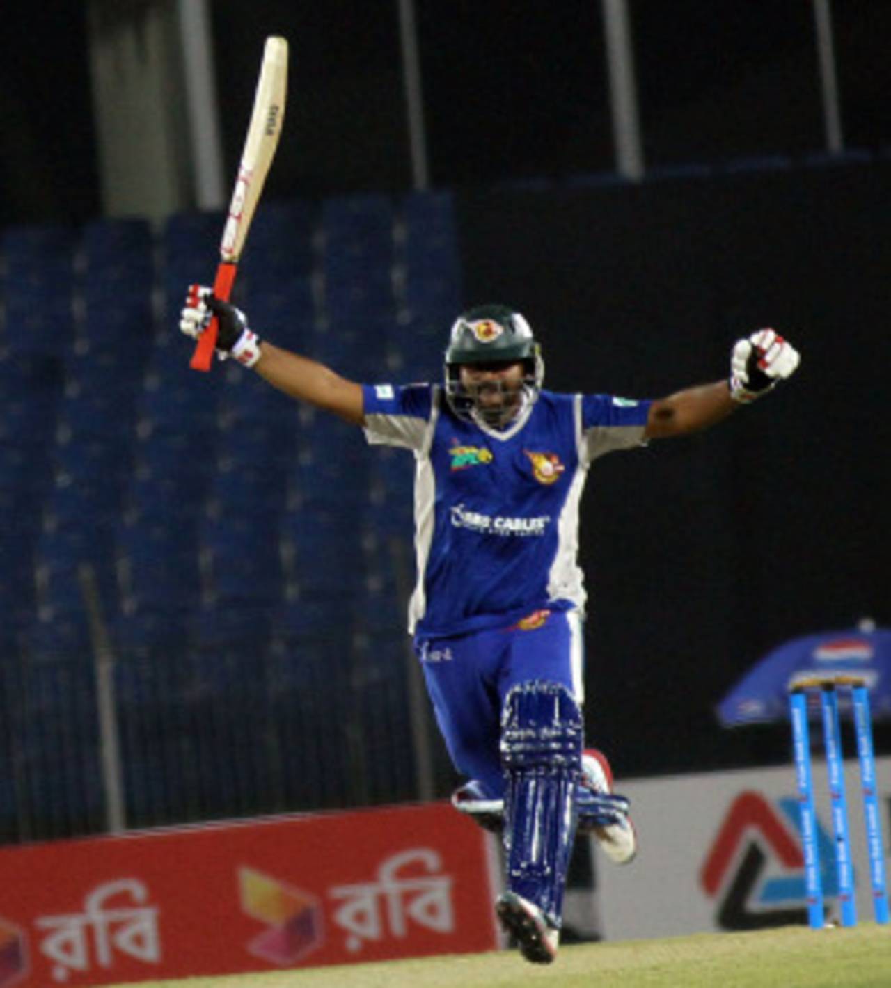 Shahriar Nafees was ecstatic after reaching a hundred&nbsp;&nbsp;&bull;&nbsp;&nbsp;Bangladesh Cricket Board