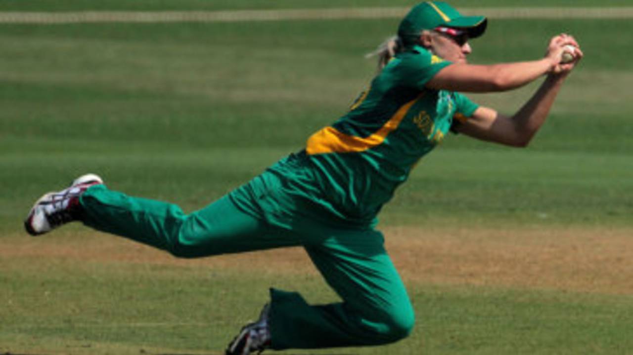 South Africa captain Mignon du Preez takes a catch to dismiss Jenny Gunn, England v South Africa, Women's World Cup warm-up, Mumbai, January 28, 2013