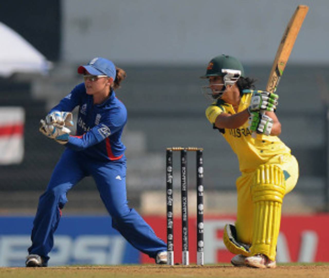 Lisa Sthalekar scored 41 and took 1 for 19 in her ten overs, Australia v England, Women's World Cup 2013, Super Six, Mumbai, February 8, 2013