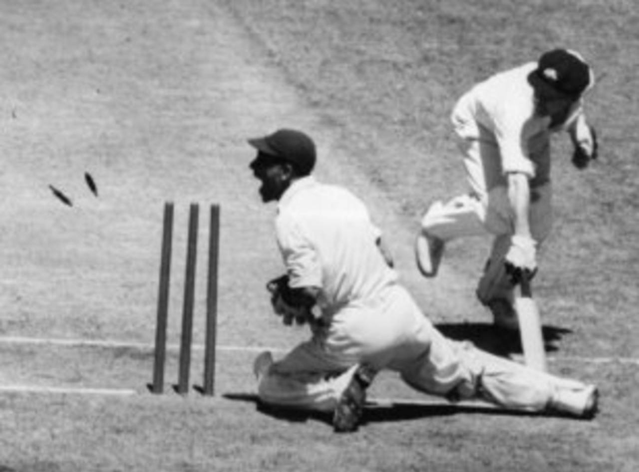 Sammy Guillen dismisses Lindsay Hassett in the Melbourne Test in 1952&nbsp;&nbsp;&bull;&nbsp;&nbsp;Getty Images