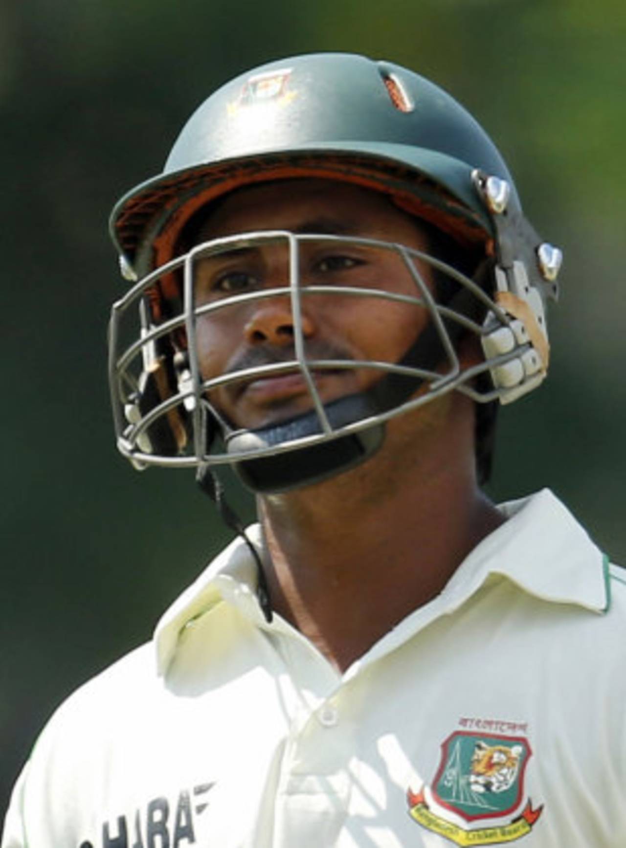 Mohammad Ashraful's nervousness cost him his wicket&nbsp;&nbsp;&bull;&nbsp;&nbsp;Associated Press