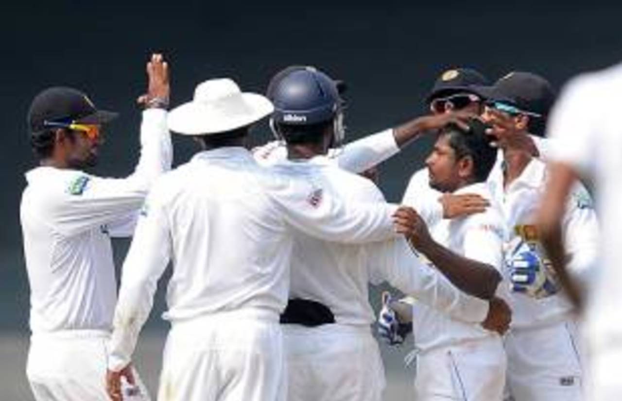 Rangana Herath's double-strike towards the end of the day left Bangladesh in trouble, Sri Lanka v Bangladesh, 2nd Test, 3rd day, Colombo, March 18, 2013
