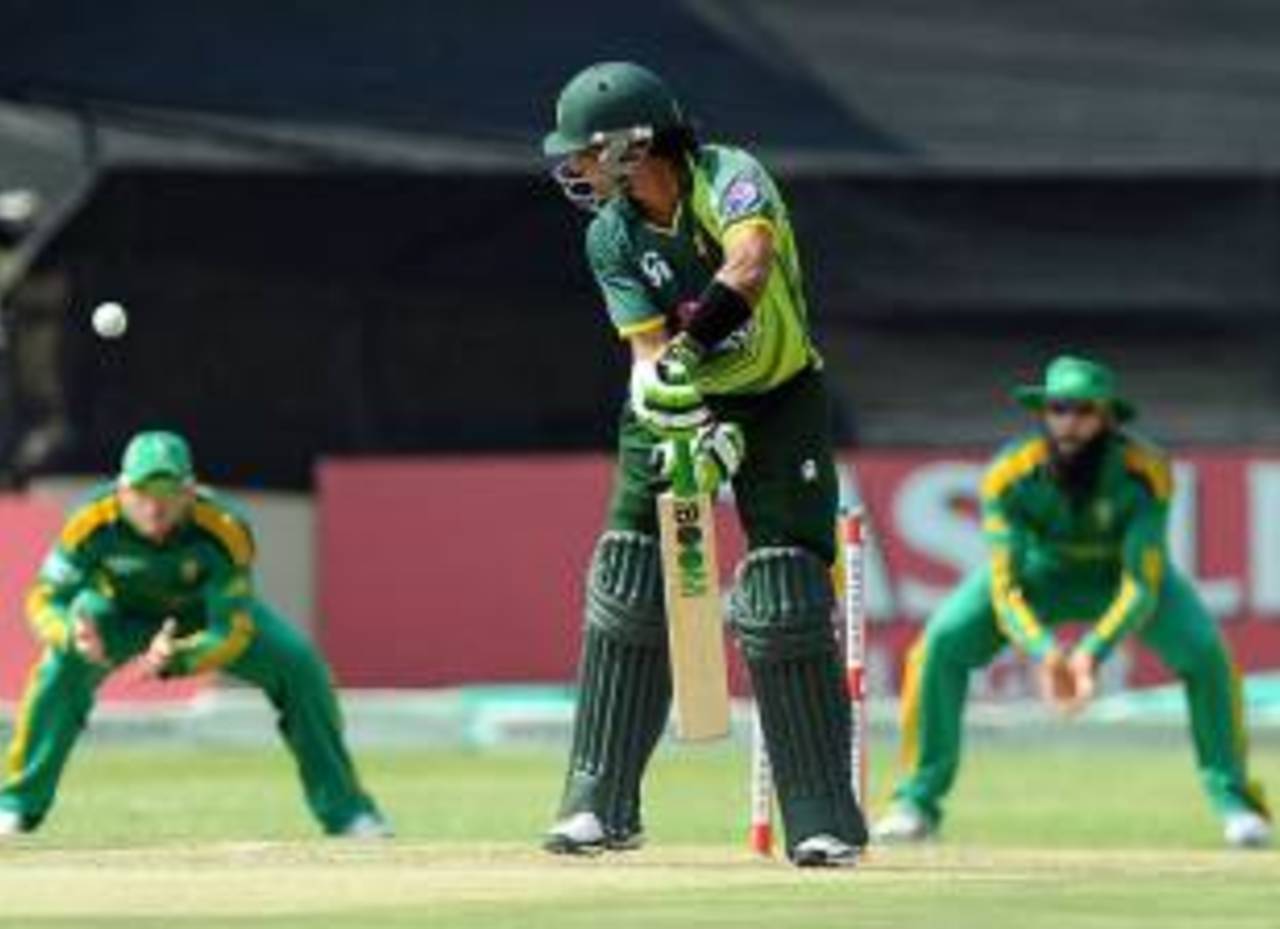 Mohammad Hafeez was caught at slip, South Africa v Pakistan, 5th ODI, Benoni, March 24, 2013