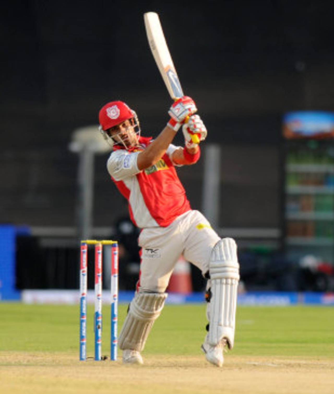 Mandeep Singh hits down the ground, Pune Warriors v Kings XI Punjab, IPL, Pune, April 7, 2013