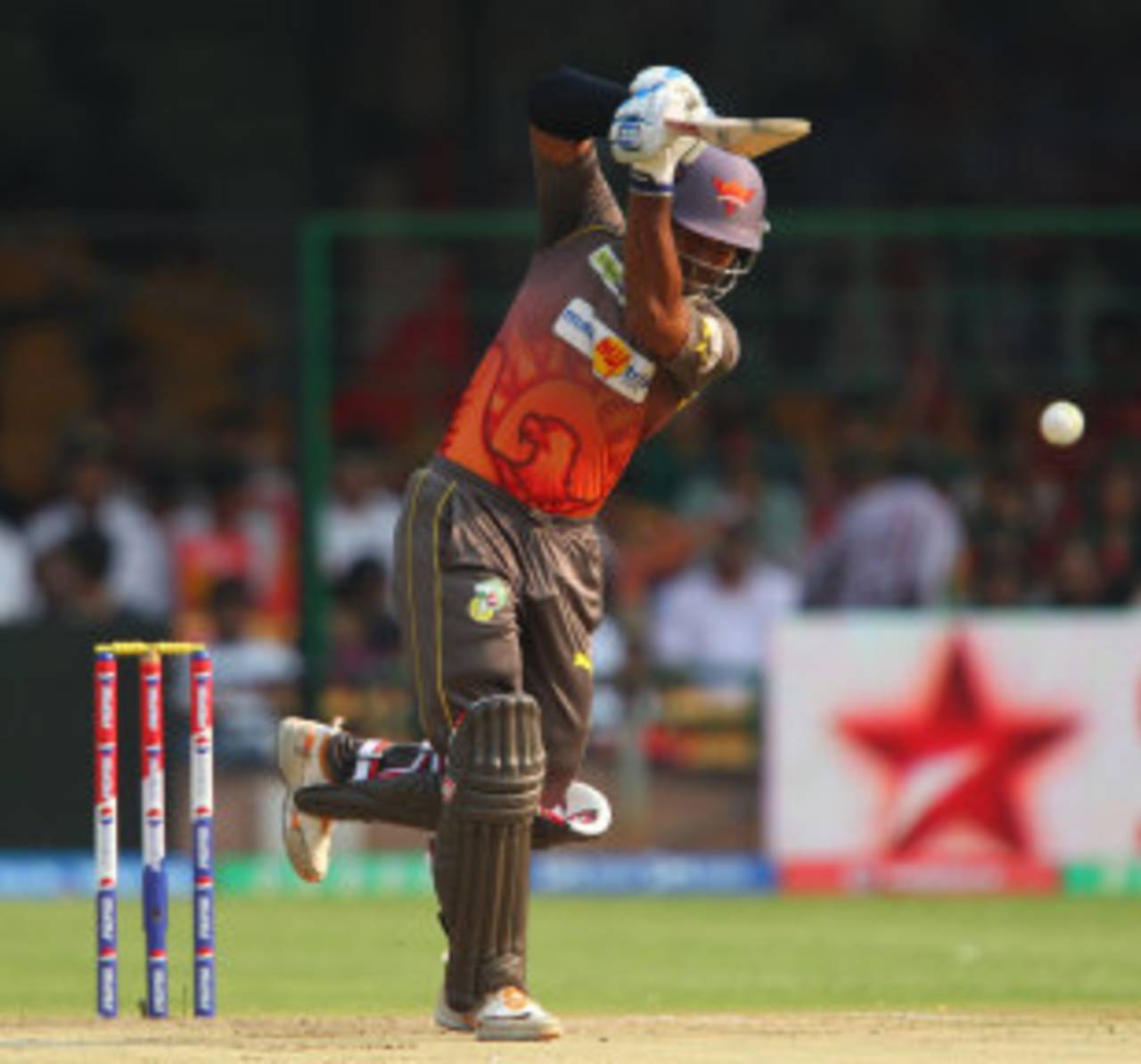 Kumar Sangakkara stands to lose $140,000 by not turning out for Sunrisers Hyderabad&nbsp;&nbsp;&bull;&nbsp;&nbsp;BCCI