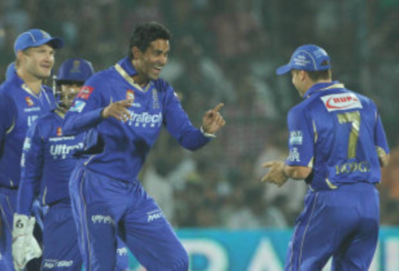 Ajit Chandila and Brad Hodge celebrate Ricky Ponting's wicket, Rajasthan Royals v Mumbai Indians, IPL 2013, Jaipur, April 17, 2013