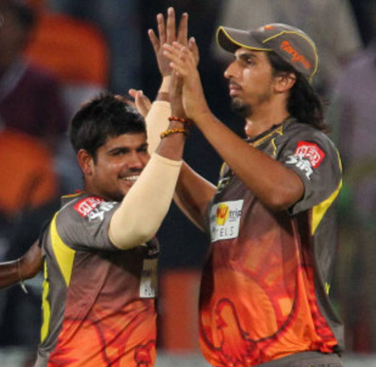 Karan Sharma and Ishant Sharma jolted the Kings XI Punjab top order, Sunrisers Hyderabad v Kings XI Punjab, IPL, Hyderabad, April 19, 2013