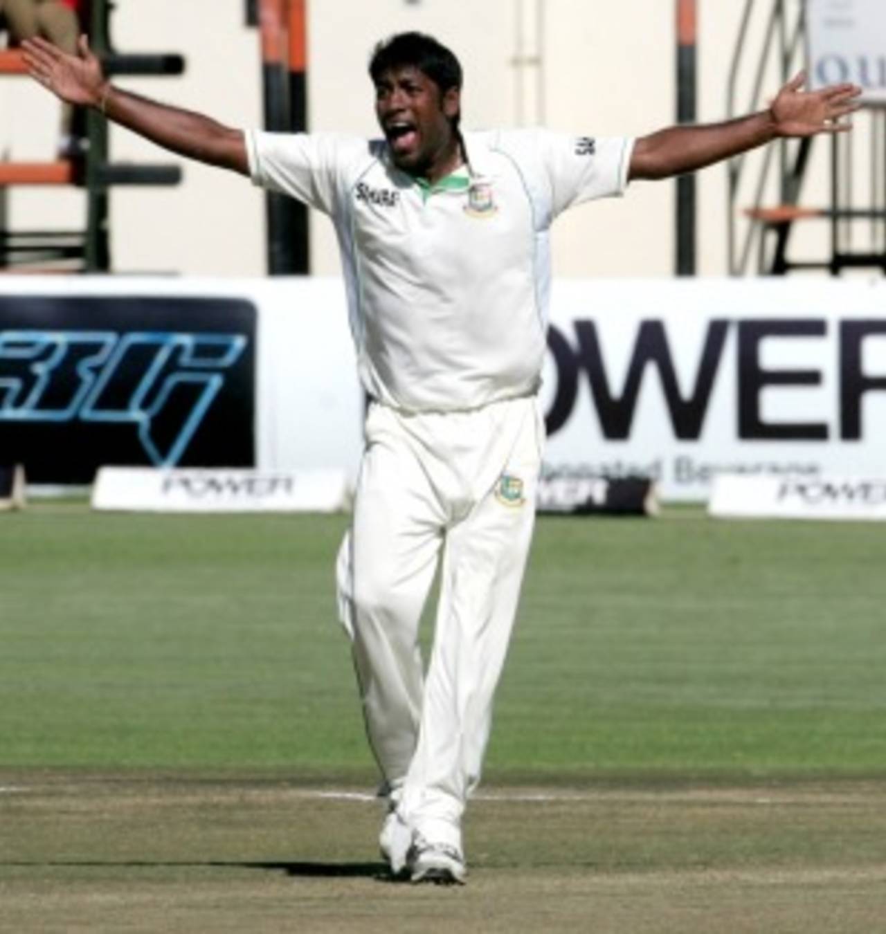 Robiul Islam appeals for a wicket, Zimbabwe v Bangladesh, 2nd Test, Harare, 4th day, April 28, 2013