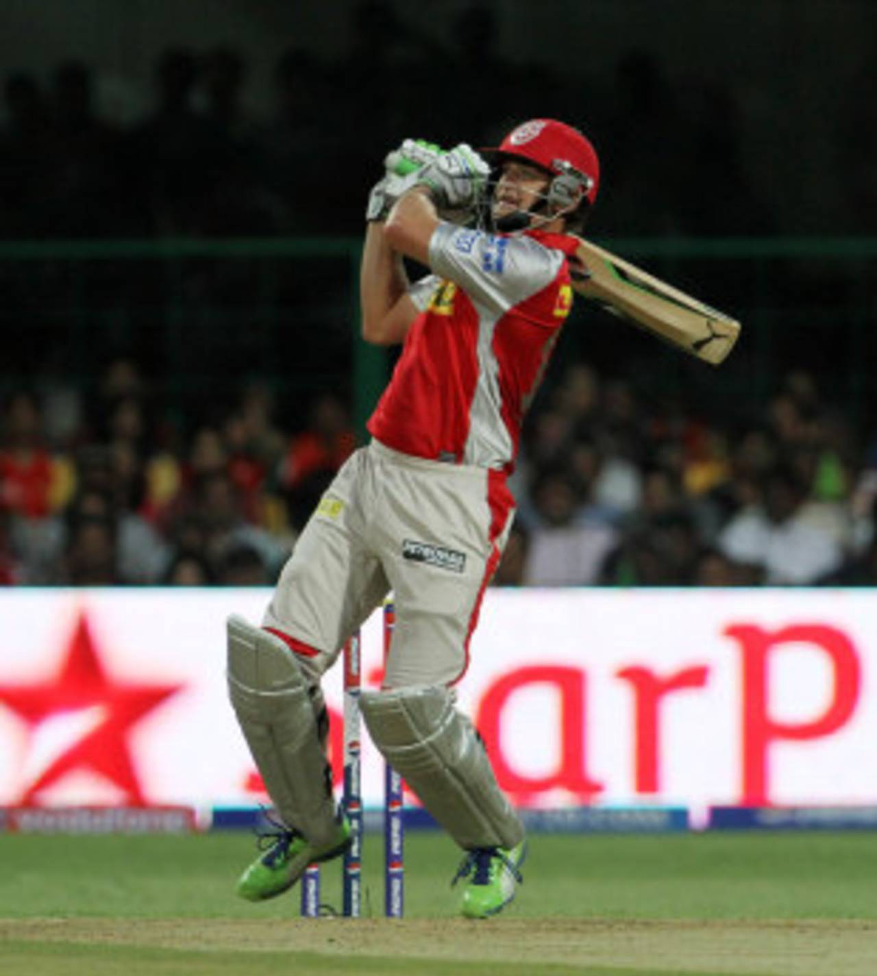 Adam Gilchrist plays a pull shot for four, Royal Challengers Bangalore v Kings XI Punjab, IPL 2013, Bangalore, May 14, 2013