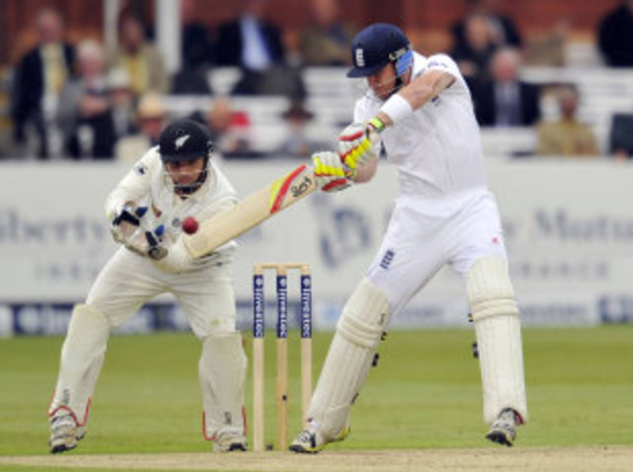 Ian Bell throws circumspection to the winds for one glorious ball during his 133-ball 31&nbsp;&nbsp;&bull;&nbsp;&nbsp;Getty Images