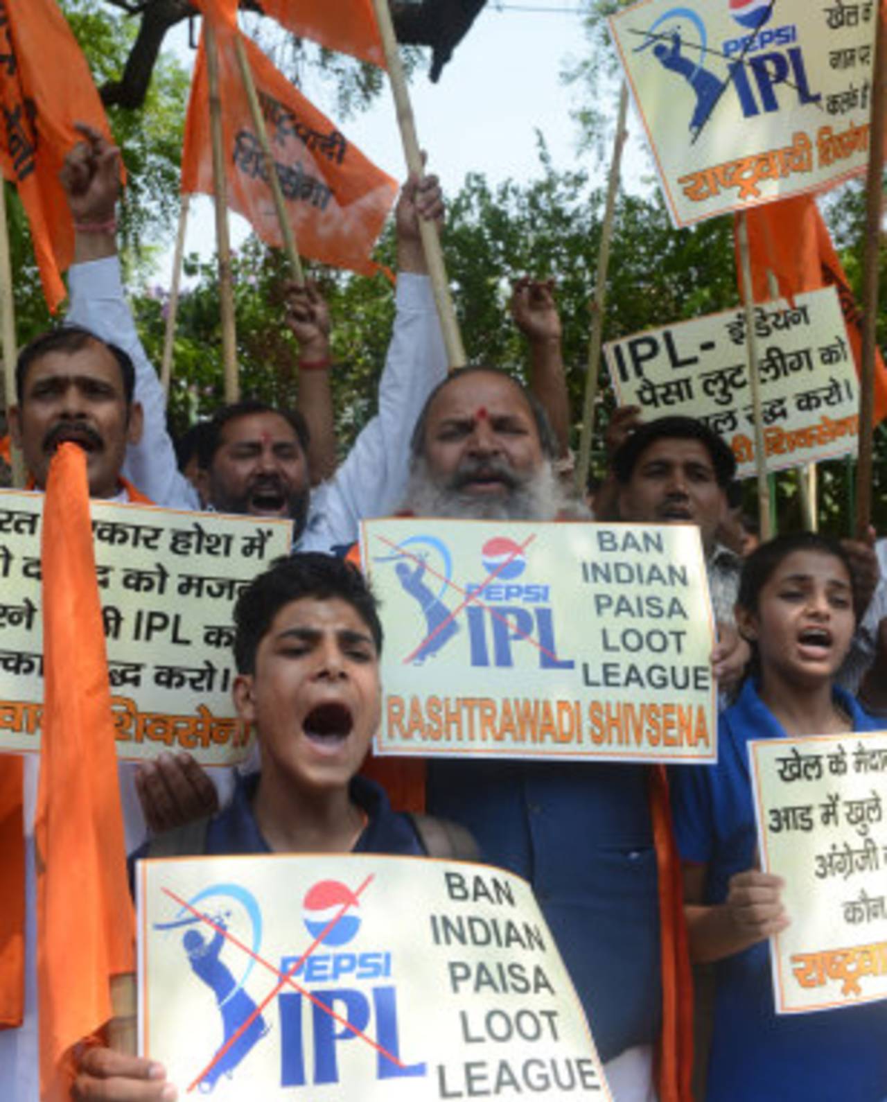 Protesters make their voices heard in the wake of the IPL spot-fixing revelations, New Delhi, May 17, 2013