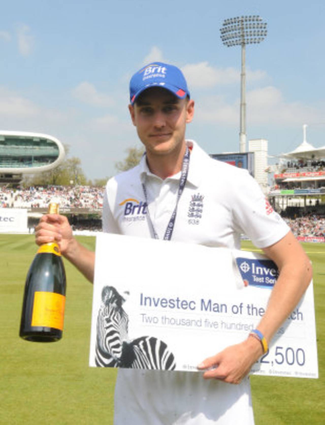 Stuart Broad claimed the man of the match award, England v New Zealand, 1st Investec Test, Lord's, 4th day, May 19, 2013