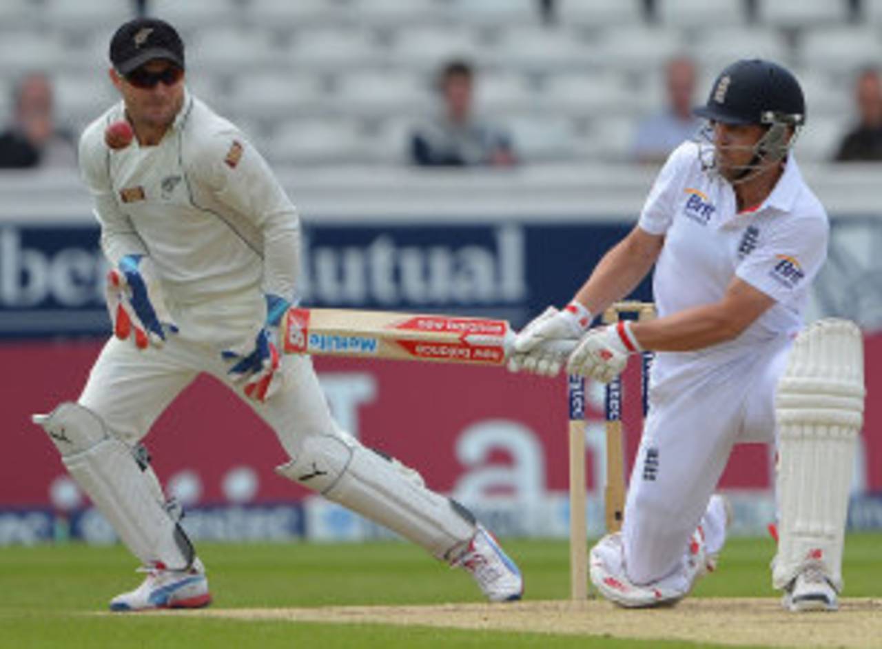 Jonathan Trott plays a reverse sweep, England v New Zealand, 2nd Investec Test, Headingley, 4th day, May 27, 2013