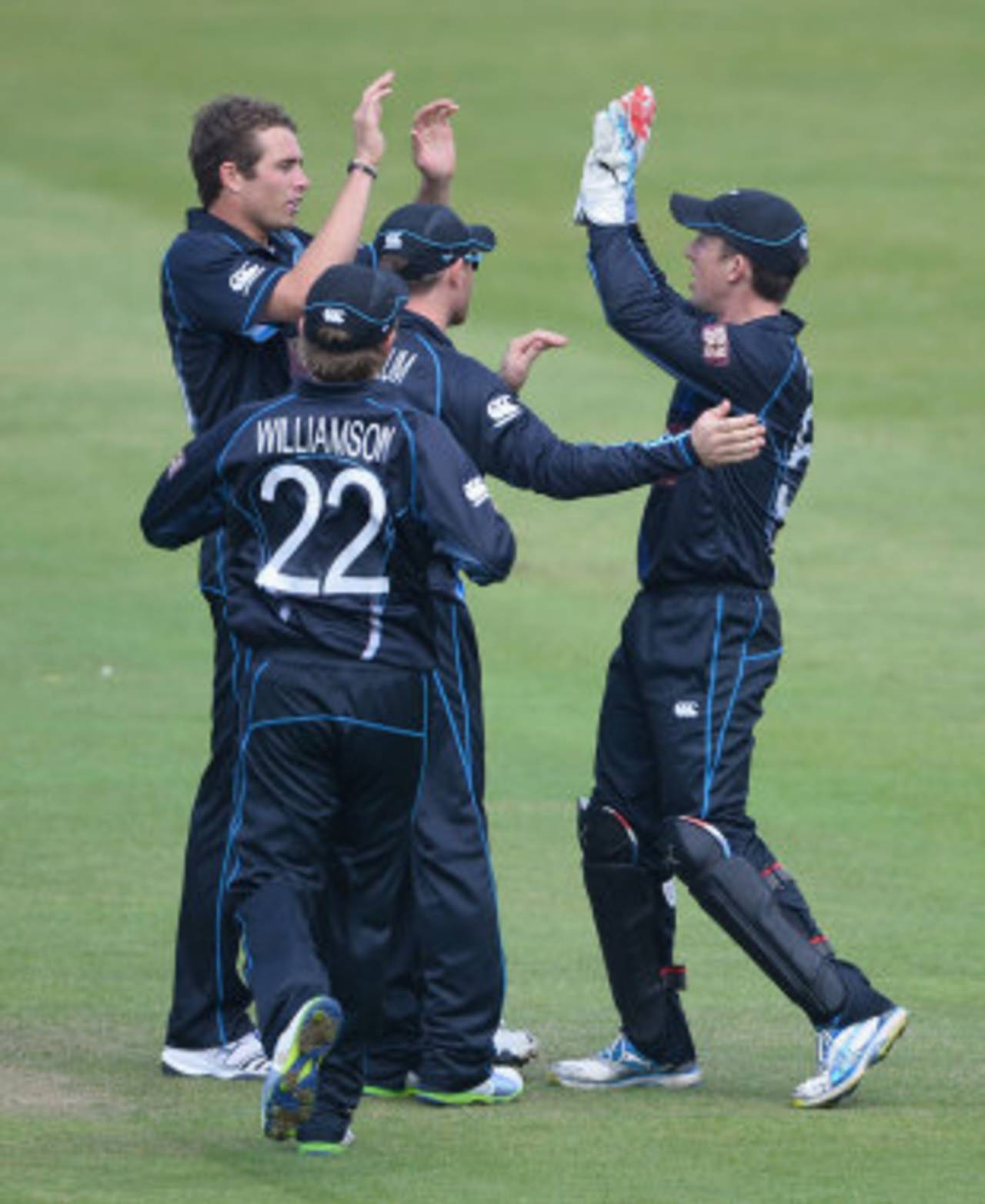 Tim Southee and Luke Ronchi combined for the first two wickets to fall, England v New Zealand, 1st ODI, Lord's, May 31, 2013
