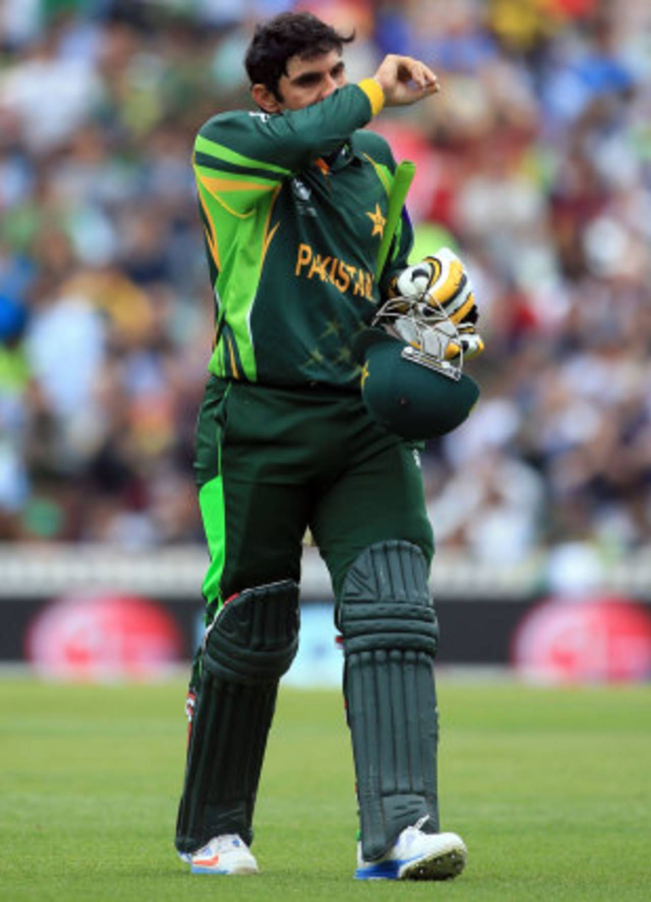 Misbah-ul-Haq fought largely alone with the bat at The Oval&nbsp;&nbsp;&bull;&nbsp;&nbsp;Getty Images