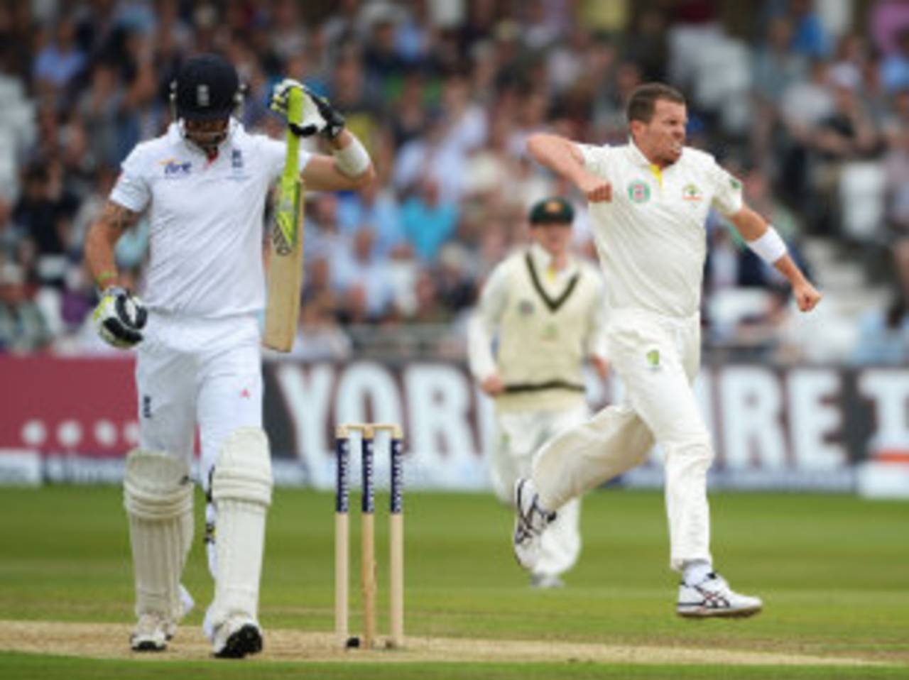 Peter Siddle pumps his fists in delight at snaring Kevin Pietersen, England v Australia, 1st Investec Test, Trent Bridge, 1st day, July 10, 2013