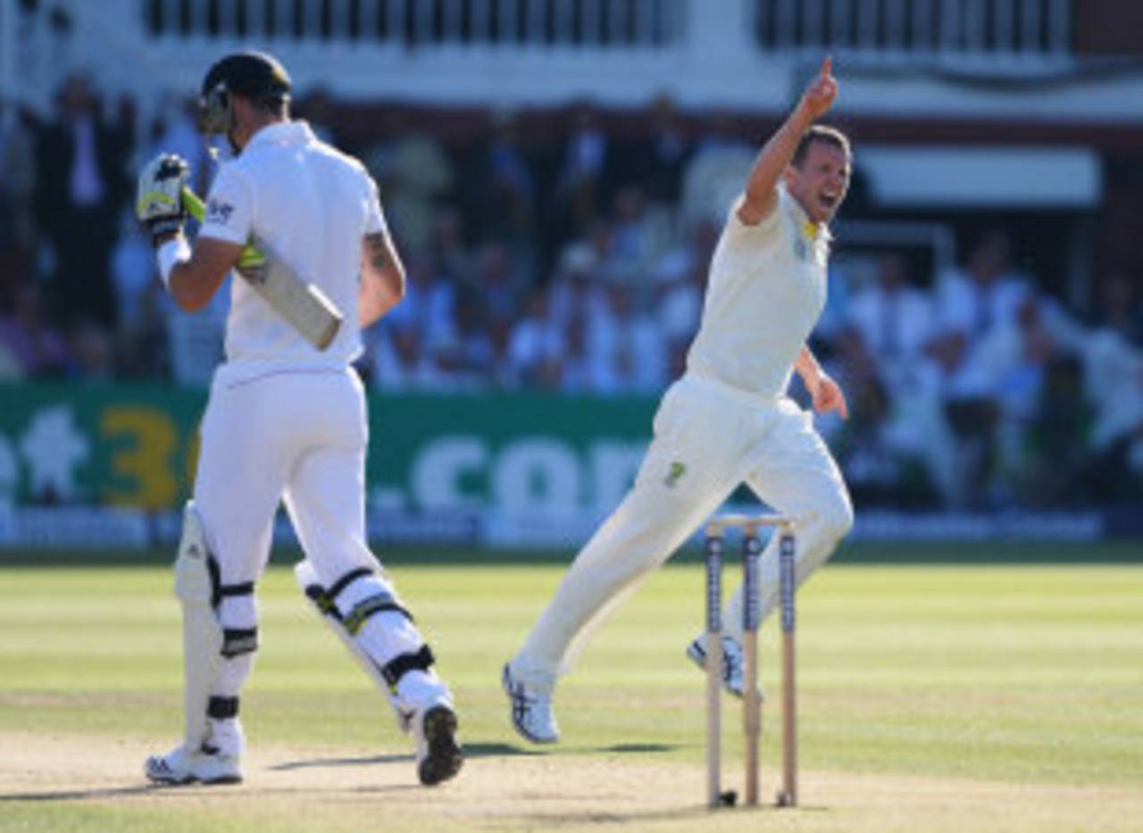 Peter Siddle celebrates removing Kevin Pietersen, England v Australia, 2nd Investec Ashes Test, Lord's, 2nd day, July 19, 2013