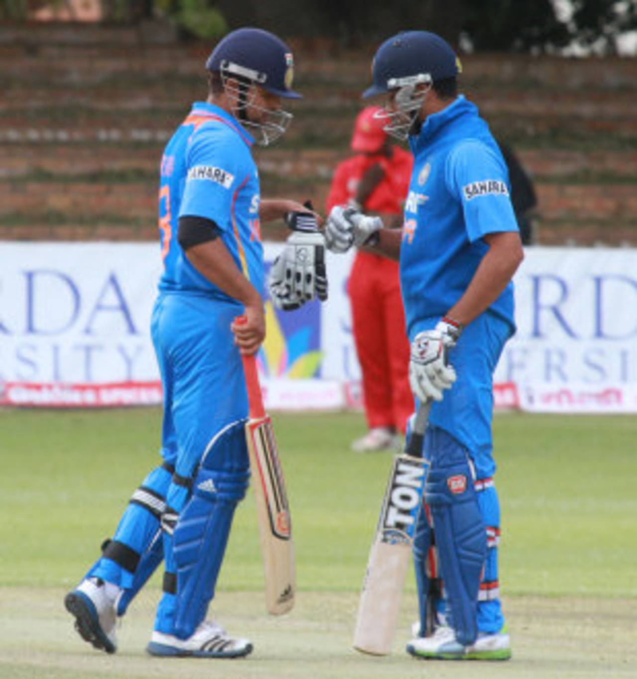 Suresh Raina and Rohit Sharma added 122 for the second wicket, Zimbabwe v India, 4th ODI, Bulawayo, August 1, 2013
