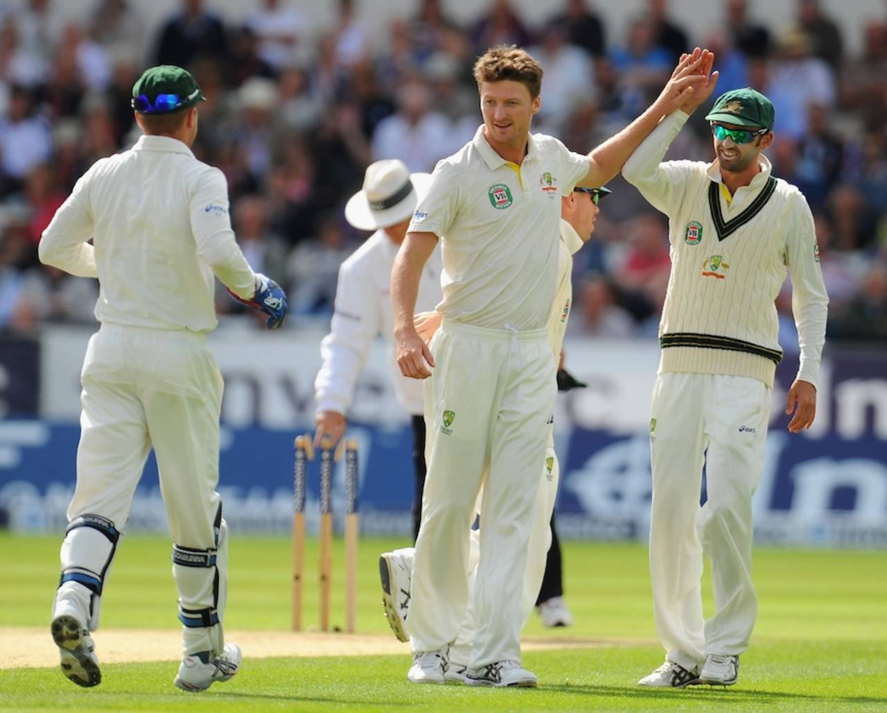 Jackson Bird is congratulated after dismissing James Anderson, England v Australia, 4th Investec Ashes Test, Chester-le-Street, 2nd day, August 10, 2013