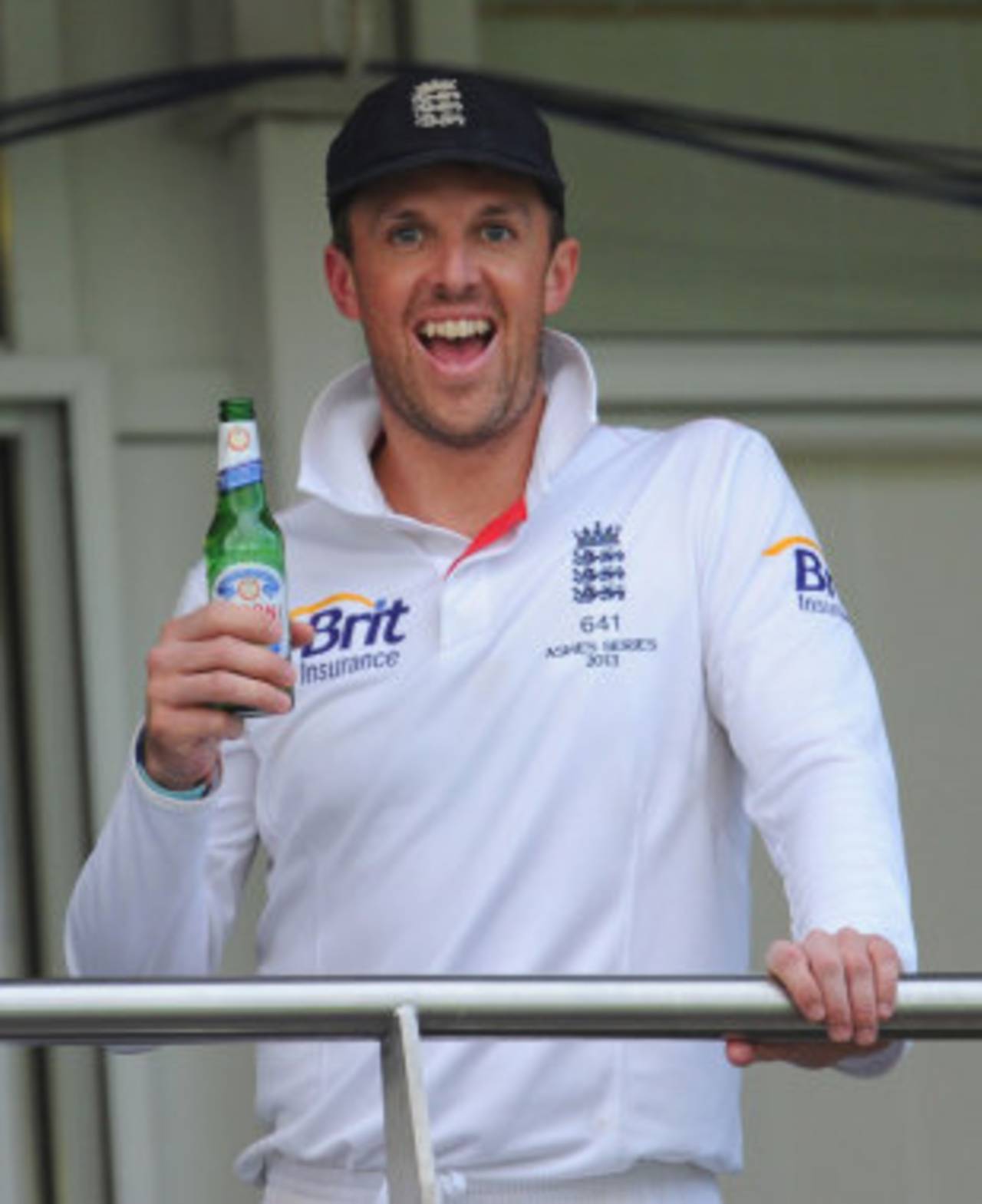 Graeme Swann celebrates with a beer, England v Australia, 4th Investec Test, 4th day, Chester-le-Street, August 12, 2013