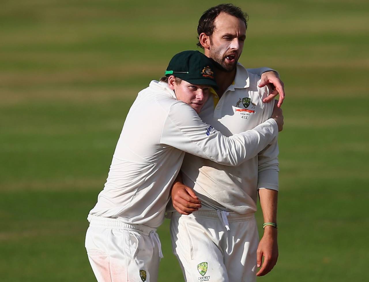 Steve Smith and Nathan Lyon might be good pals off the field, but the captain didn't quite show a great deal of confidence in his spinner on day three in Perth&nbsp;&nbsp;&bull;&nbsp;&nbsp;Getty Images