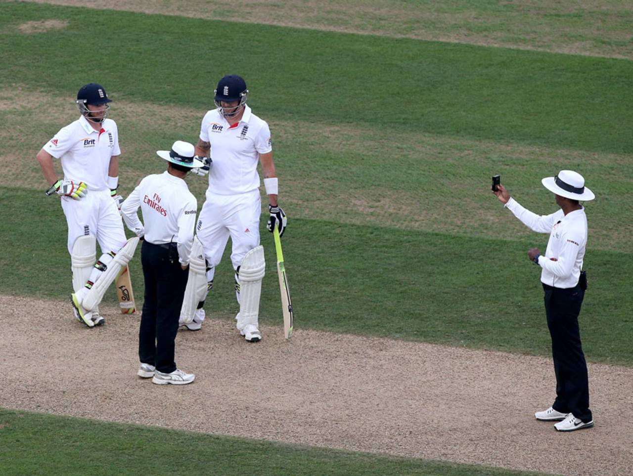 What's the big issue here? Umpires going off for bad light or spectators being short-changed?&nbsp;&nbsp;&bull;&nbsp;&nbsp;Getty Images