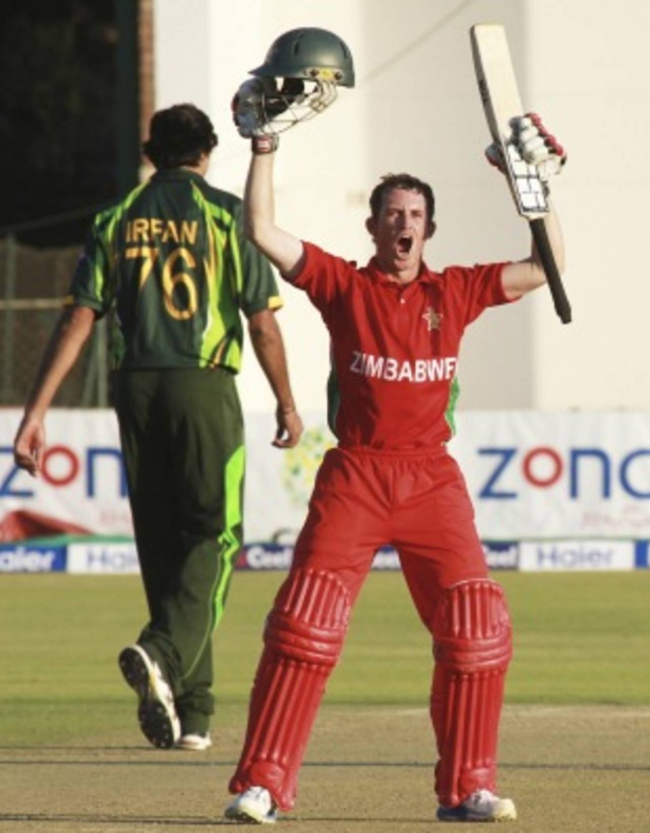 Sean Williams roars after hitting the winning runs, Zimbabwe v Pakistan, 1st ODI, Harare, August 27, 2013