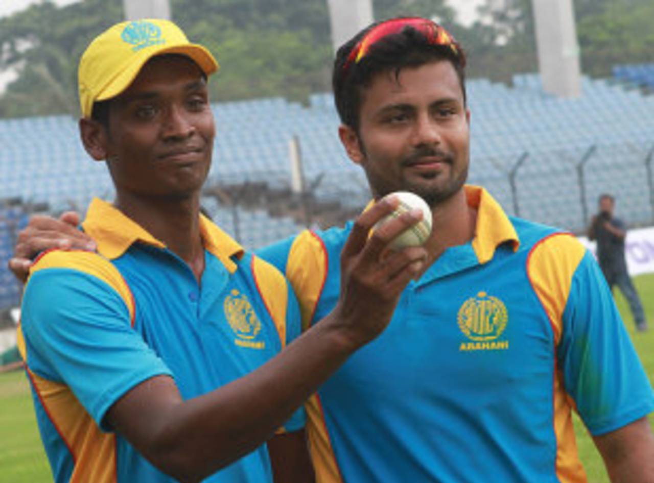 File photo: Al-Amin Hossain (left) made history in UCB-BCB XI match against Abahani Limited in Sylhet&nbsp;&nbsp;&bull;&nbsp;&nbsp;BCB