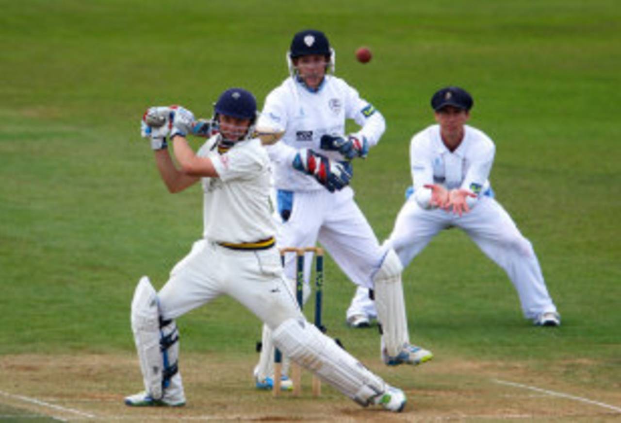 Scott Borthwick pulls down the ground, Derbyshire v Durham, County Championship, Division One, Derby, 3rd day, September, 13, 2013