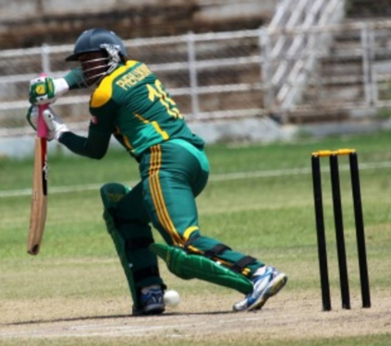 No. 11 Andile Phehlukwayo put on 60 runs for the final wicket with Justin Dill&nbsp;&nbsp;&bull;&nbsp;&nbsp;BCCI