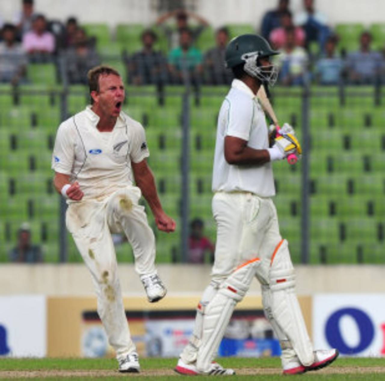 Neil Wagner exults after dismissing Tamim Iqbal, Bangladesh v New Zealand, 2nd Test, 1st day, Mirpur, October 21, 2013