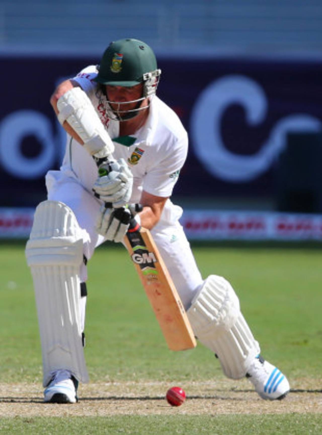 Graeme Smith took South Africa into the lead, Pakistan v South Africa, 2nd Test, 1st day, Dubai, October 23, 2013