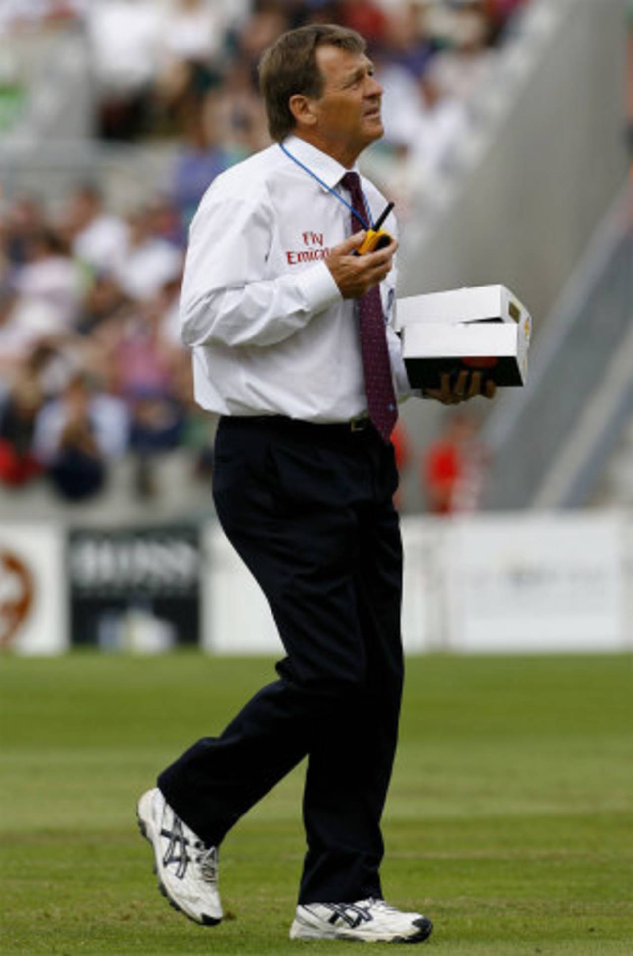 Trevor Jesty with the box of new balls after the umpires called for change, England v Pakistan, 4th Test, The Oval, August 20, 2006