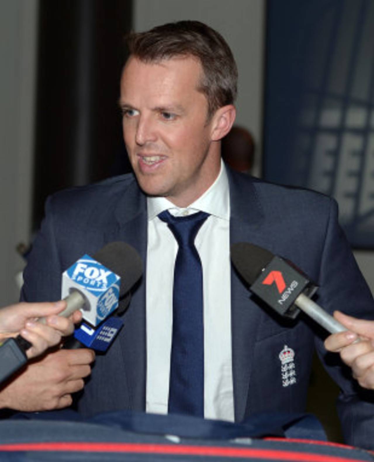 Graeme Swann answers a few questions after landing in Australia, Perth, October 24, 2013