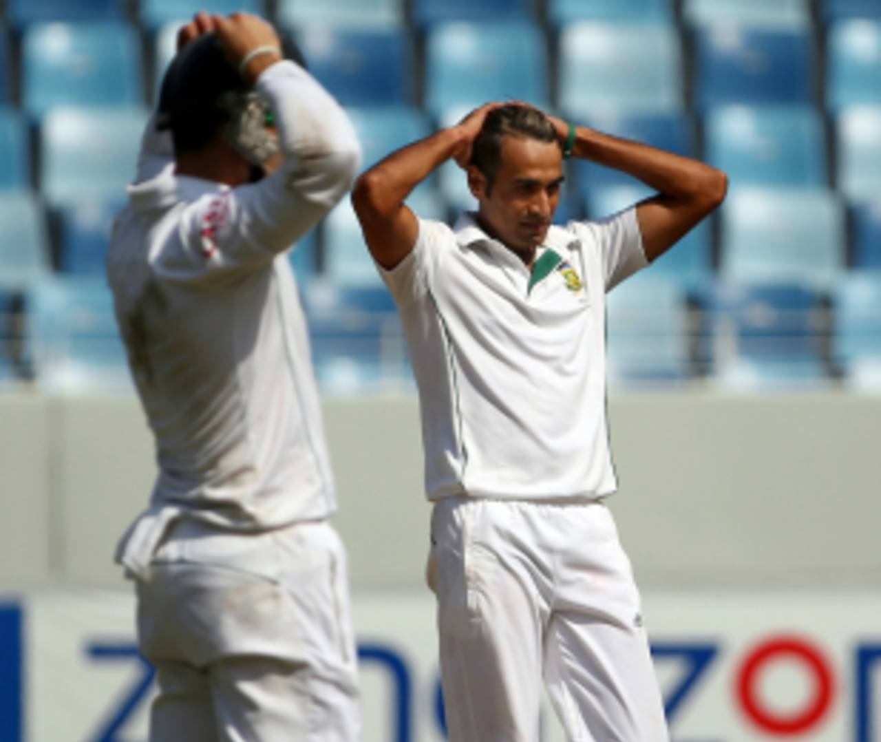 Paul Harris says Imran Tahir needs to be more patient, and work on getting his legspinner to turn more&nbsp;&nbsp;&bull;&nbsp;&nbsp;AFP