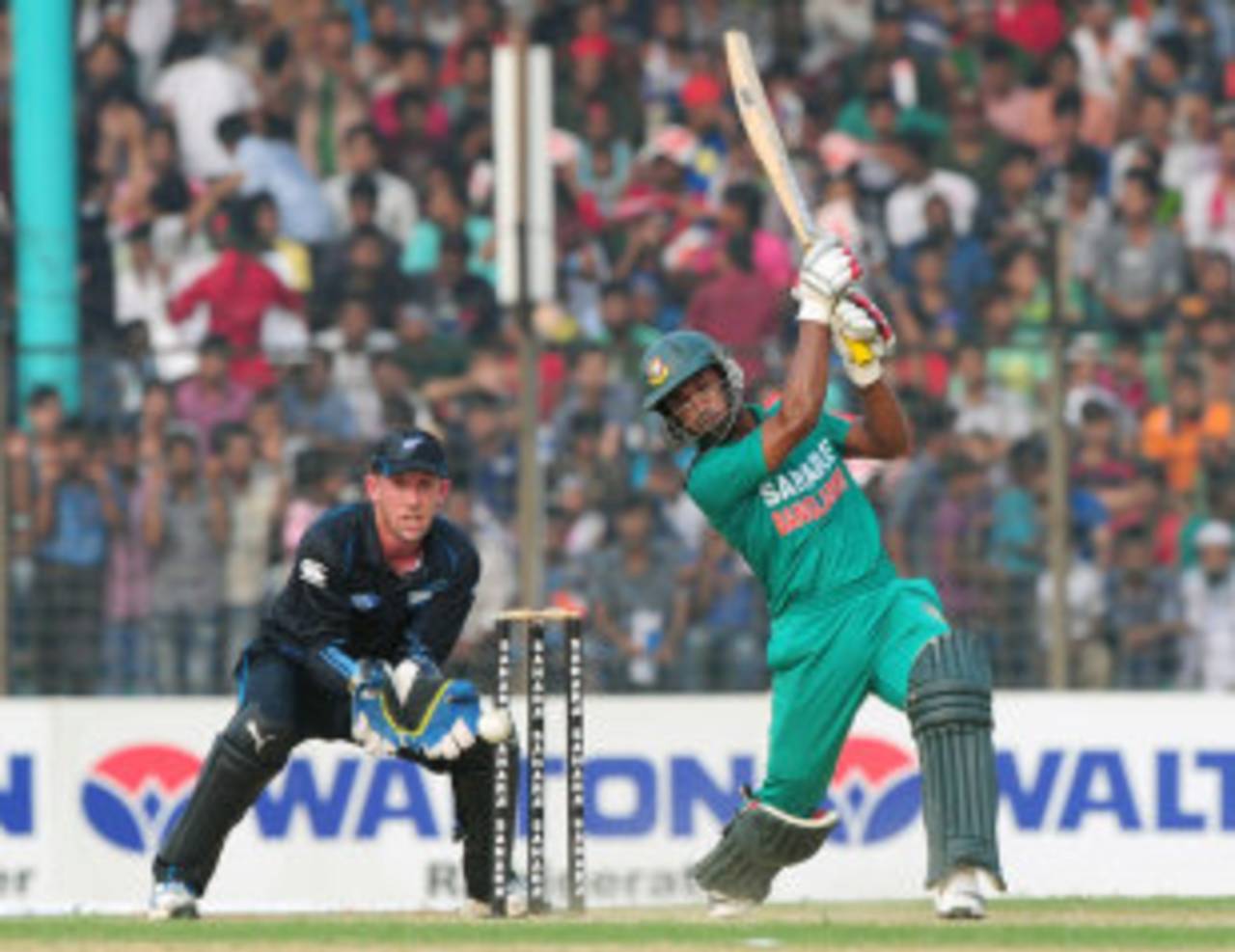 Naeem Islam's composed innings ensured Bangladesh's chase remained on track&nbsp;&nbsp;&bull;&nbsp;&nbsp;AFP