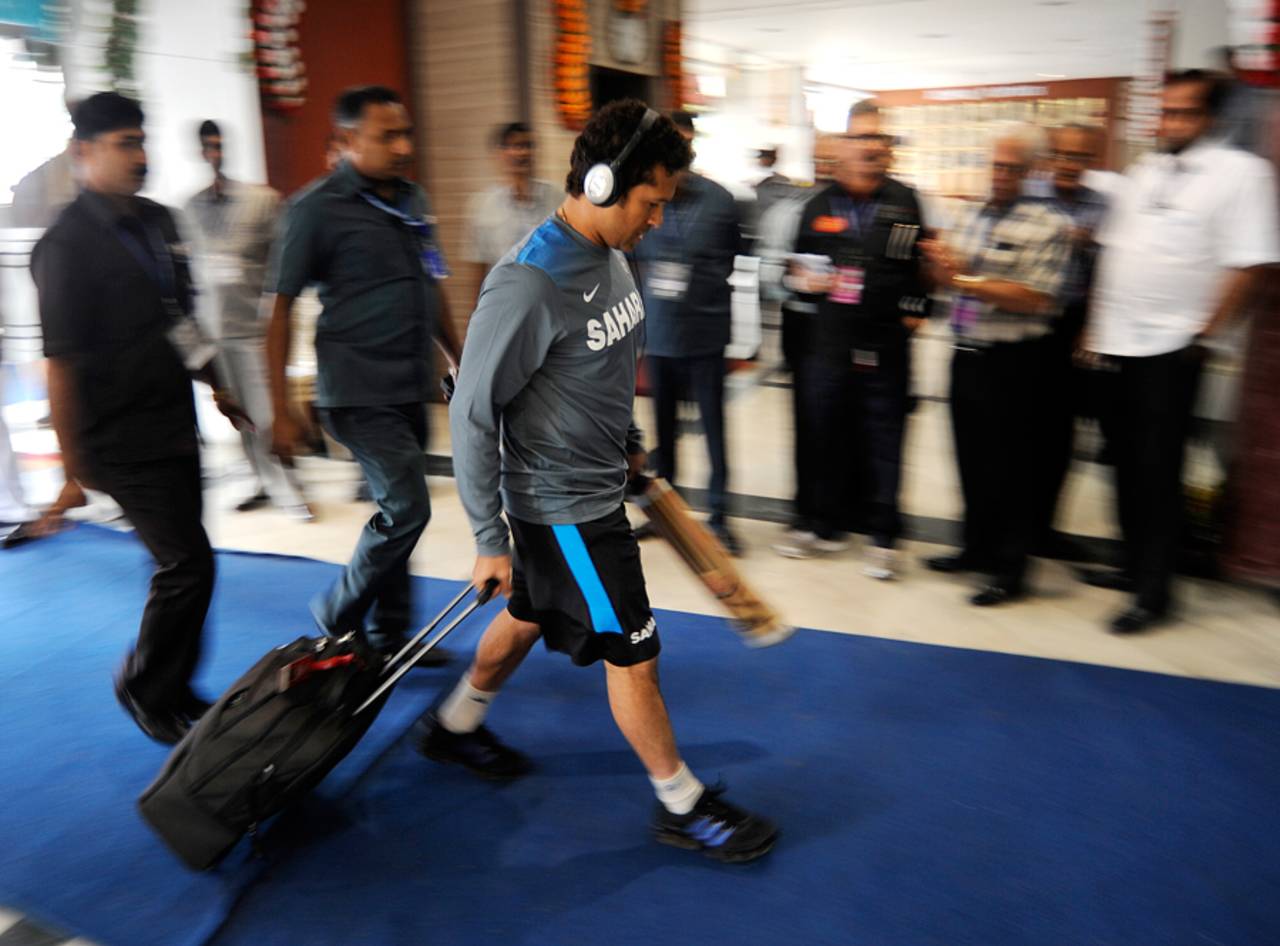 Sachin Tendulkar arrives at Eden Gardens, India v West Indies, 1st Test, Kolkata, 1st day, November 6, 2013