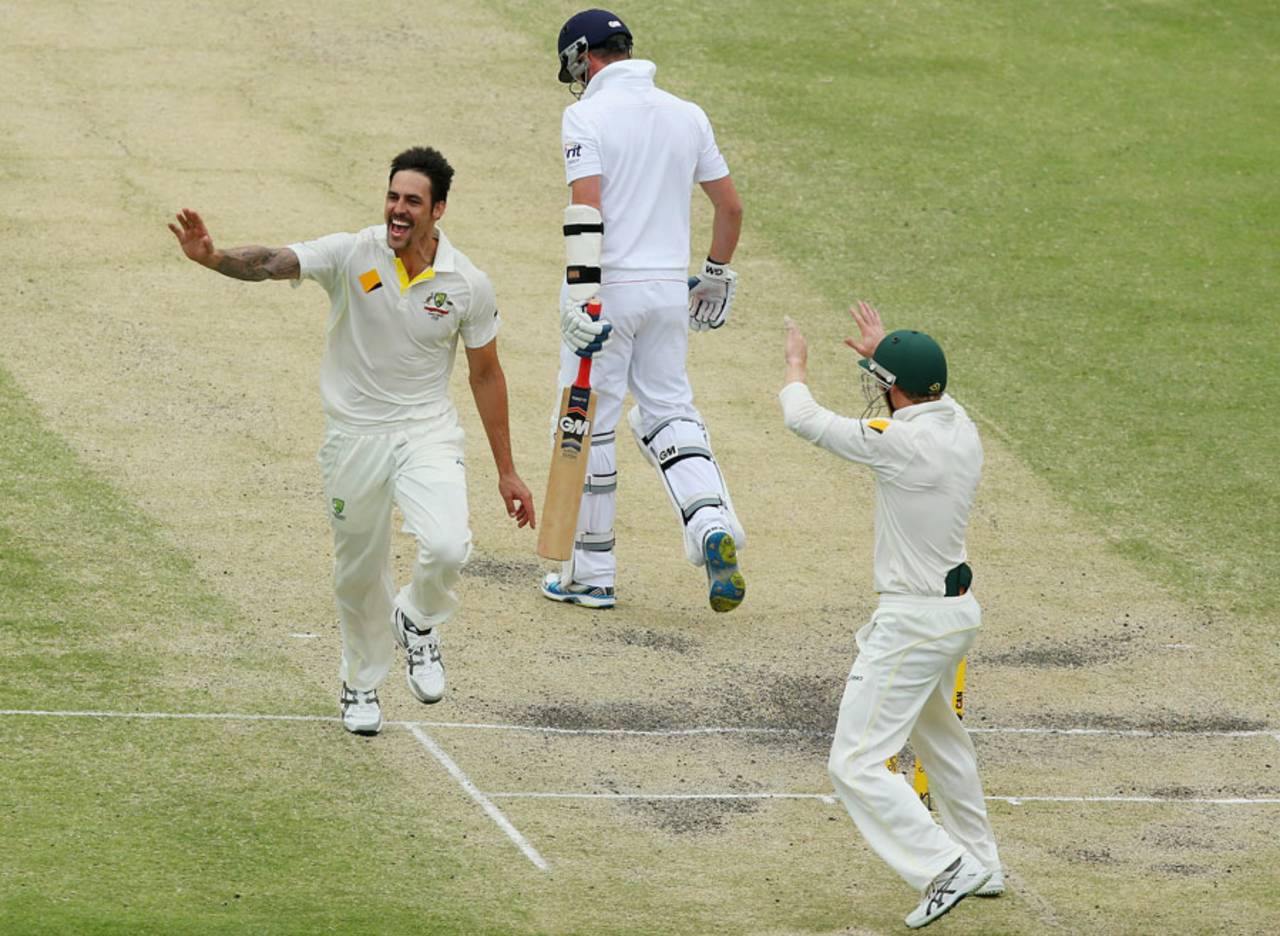 Mitchell Johnson got Graeme Swann for the second time in the match, Australia v England, 1st Test, Brisbane, 4th day, November 24, 2013