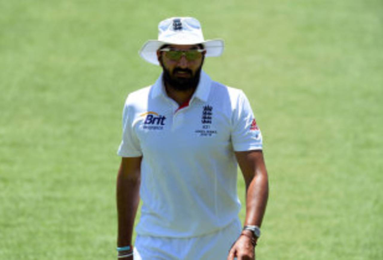 Monty Panesar had a successful day with the ball, CA Chairman's XI v England XI, Tour match, Alice Springs, 2nd day, November 30, 2013