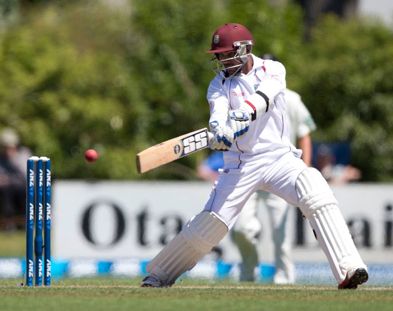 Denesh Ramdin cuts one away through the off side, New Zealand v West Indies, 1st Test, Dunedin, 3rd day, December 5, 2013