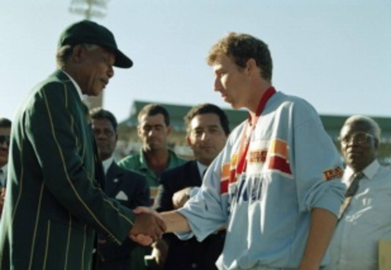 Nelson Mandela congratulates Mike Atherton, South Africa v England, 7th ODI, Port Elizabeth