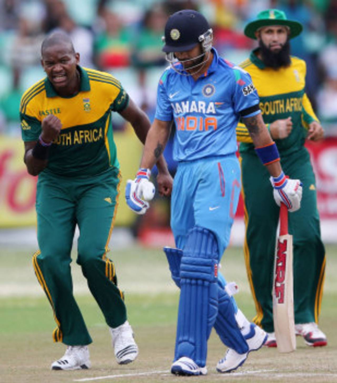 Virat Kohli trudges back to the pavilion after getting a duck, South Africa v India, 2nd ODI, Durban, December 8, 2013