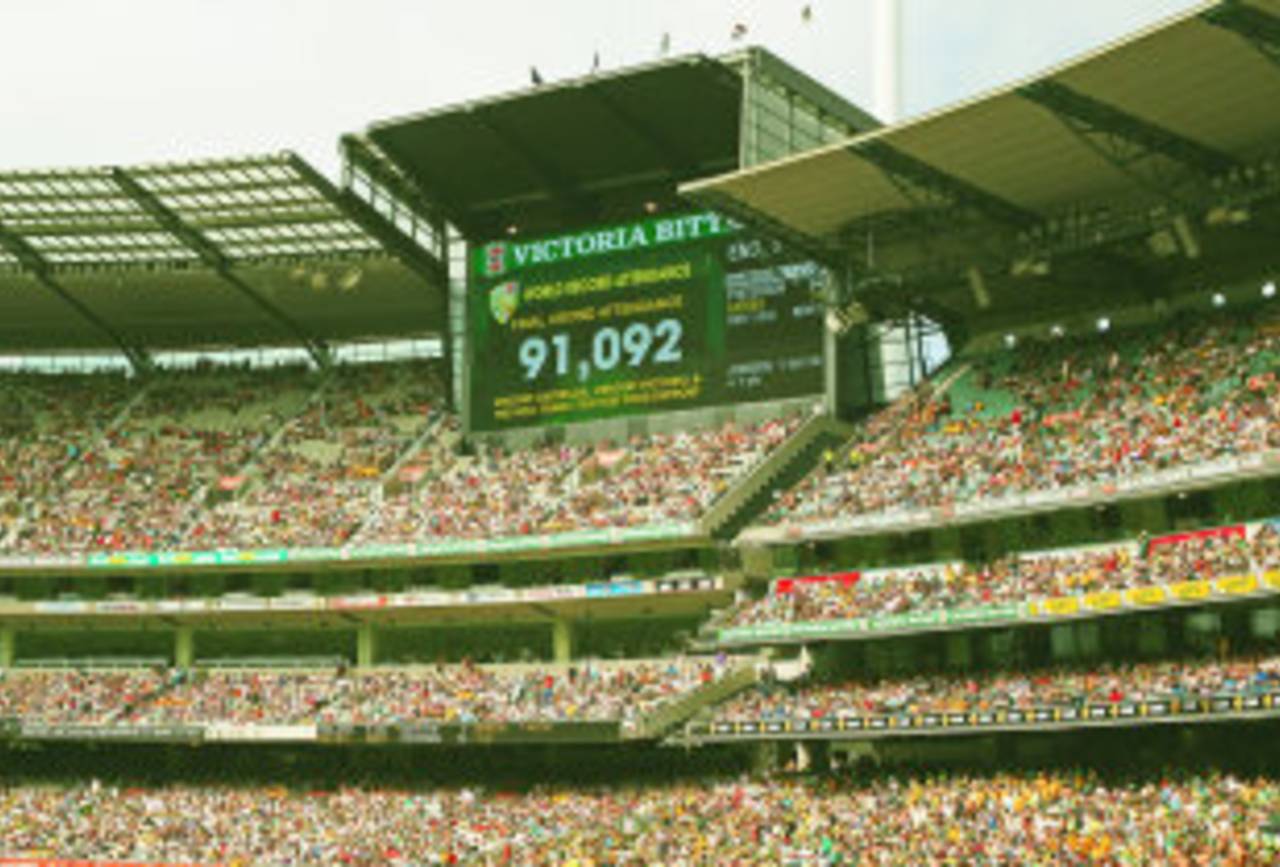 The scoreboard confirms a crowd of over 90,000&nbsp;&nbsp;&bull;&nbsp;&nbsp;AFP