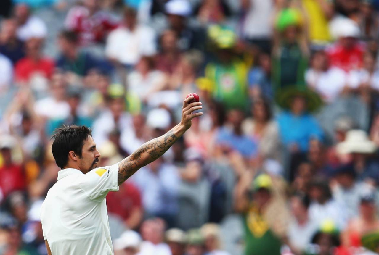 Mitchell Johnson salutes his five-wicket haul, Australia v England, 4th Test, Melbourne, 2nd day, December 27, 2013