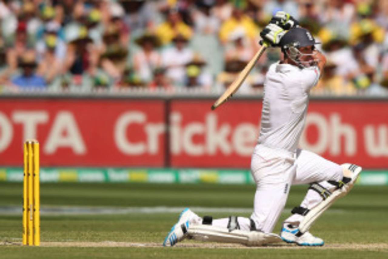 Kevin Pietersen played his second important innings of the match, Australia v England, 4th Test, Melbourne, 3rd day, December 28, 2013
